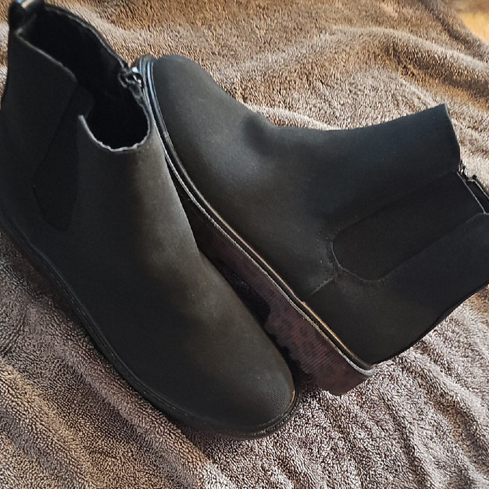Black Chelsea Boots